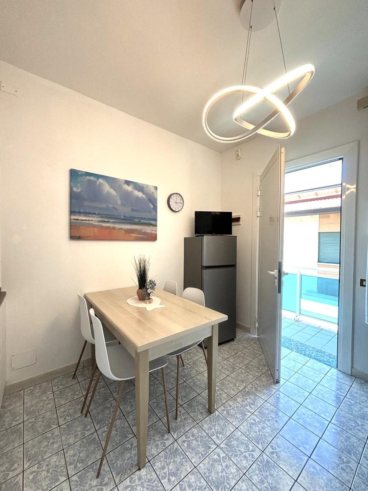 Bilocali Casa De Lazzari - Piazza Brescia - Adria Holiday Jesolo - Family Apartments Bagian luar foto