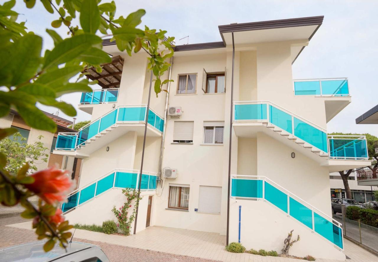 Bilocali Casa De Lazzari - Piazza Brescia - Adria Holiday Jesolo - Family Apartments Bagian luar foto